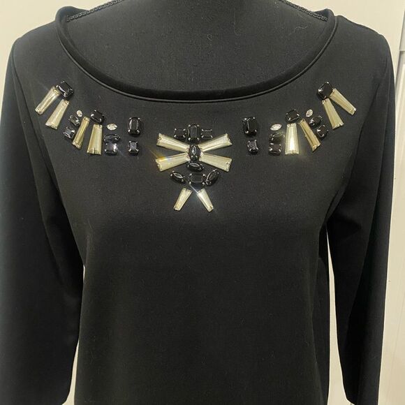 Ann Taylor Jewel Neck Black 3/4 sleeve blouse Size M - Picture 4 of 6
